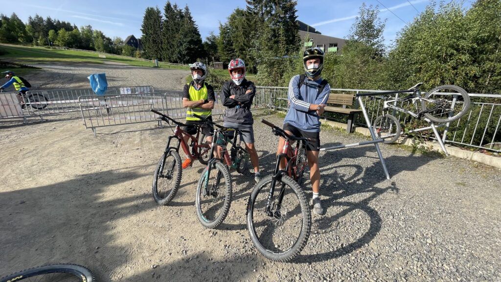 Adventure på Balle Efterskoles spring adventure linje - Mountain biking aktivitet